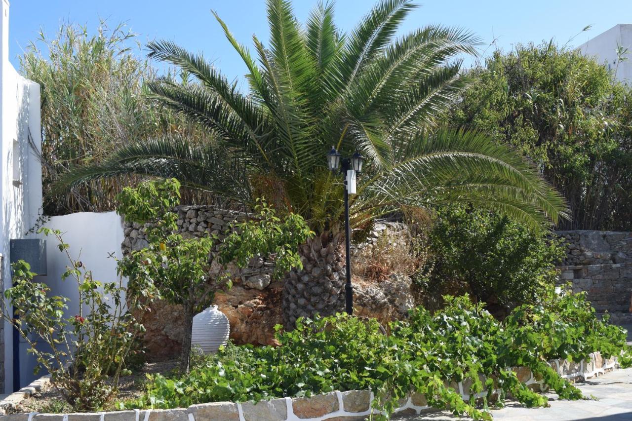 Paraporti Folegandros Town Exterior photo